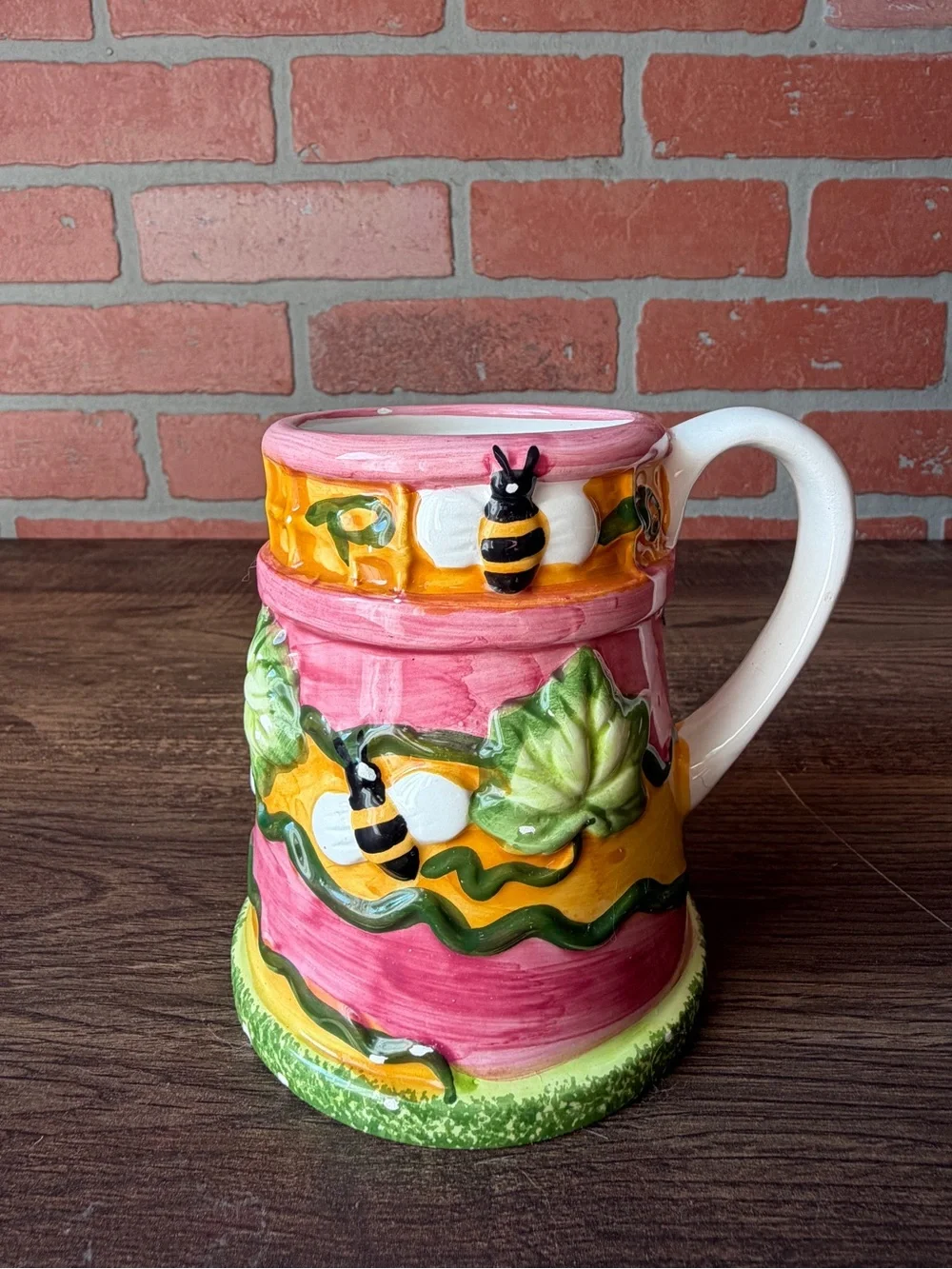Vintage Style Bee & Honeycomb Ceramic Mug I Whimsical Garden Aesthetic I 3D